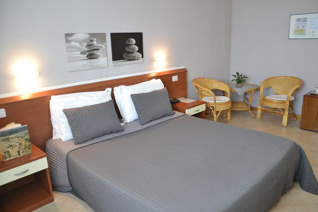 Hotel Petrarca Boara Pisani Zimmer foto